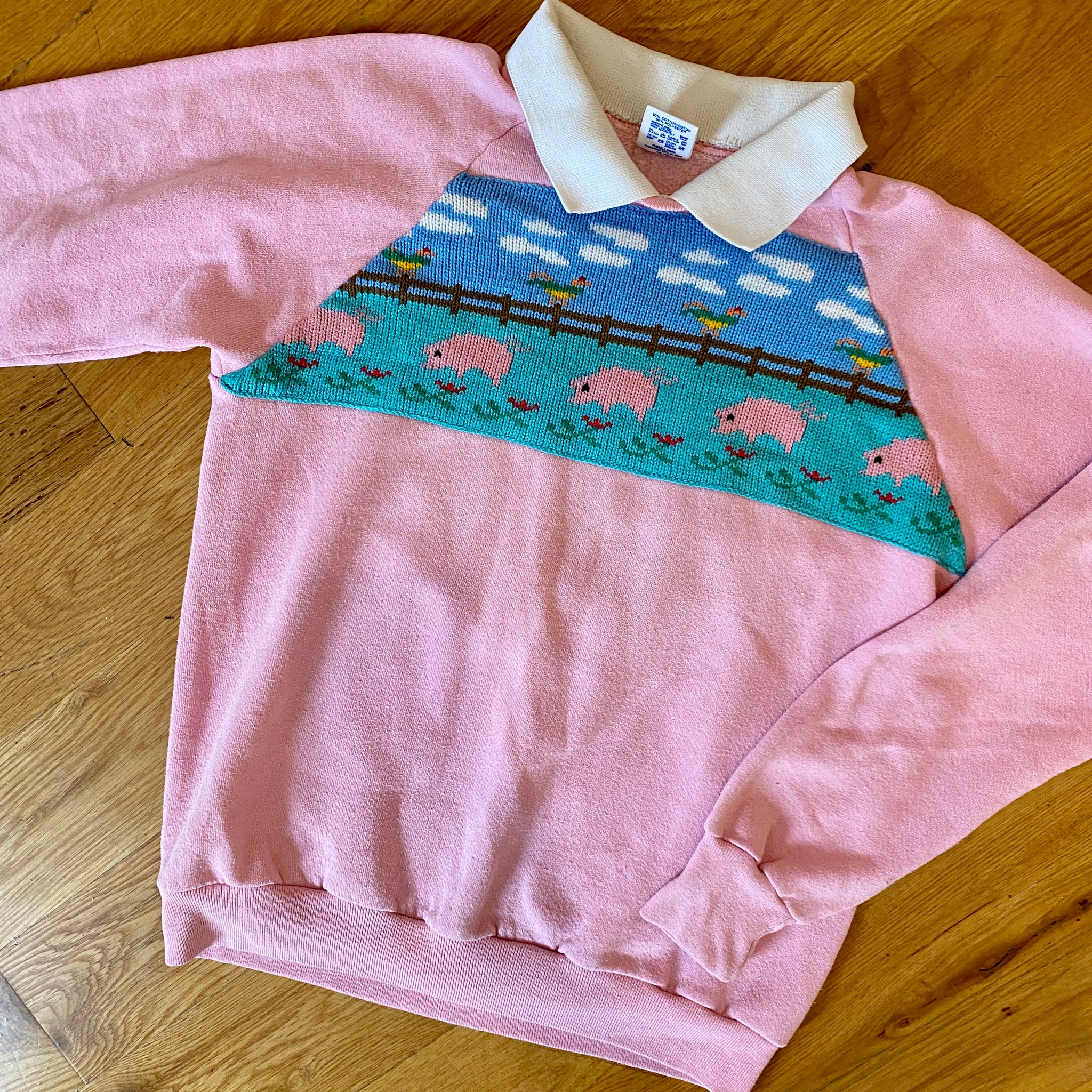 Farmyard Collared Sweatshirt